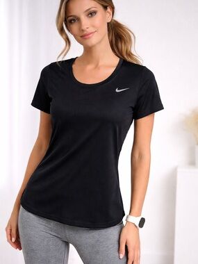 Nike Black Performance Tee Dri-FIT Workout Running Top. Ptp 18